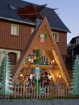 Weihnachtspyramide in Hinterhermsdorf Weihnachtspyramide